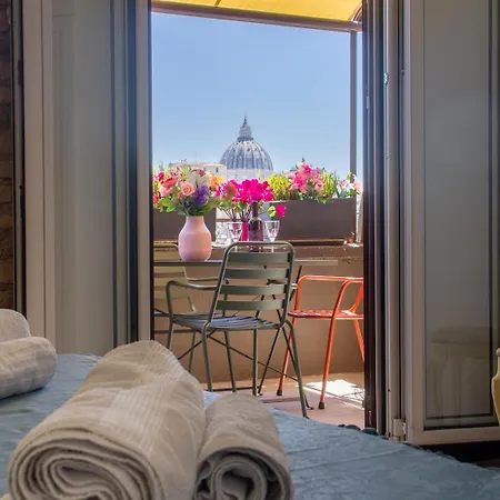 Apartment Caput Mundi Vatican View